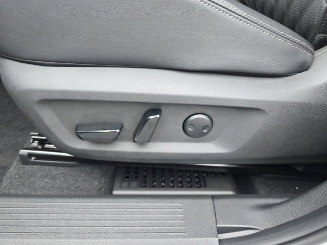 New 2026 Nissan Rogue Platinum AWD/4WD image 19