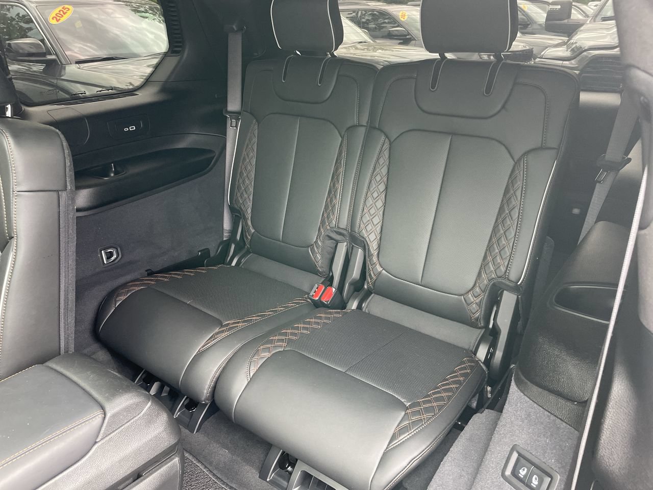 Used 2025 Jeep Grand Cherokee L Summit AWD/4WD image 24
