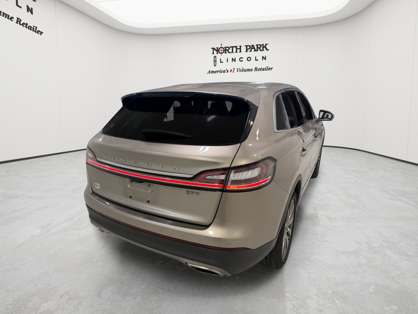 Used 2019 Lincoln Nautilus Select FWD image 5