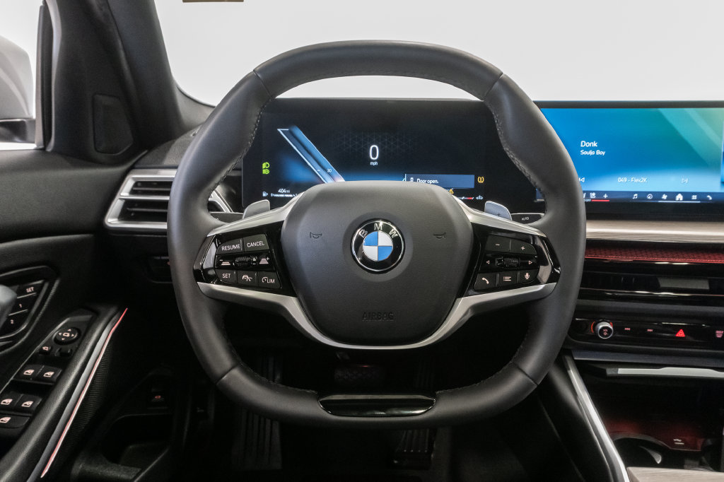 Used 2026 BMW 330i xDrive Sedan AWD/4WD image 13