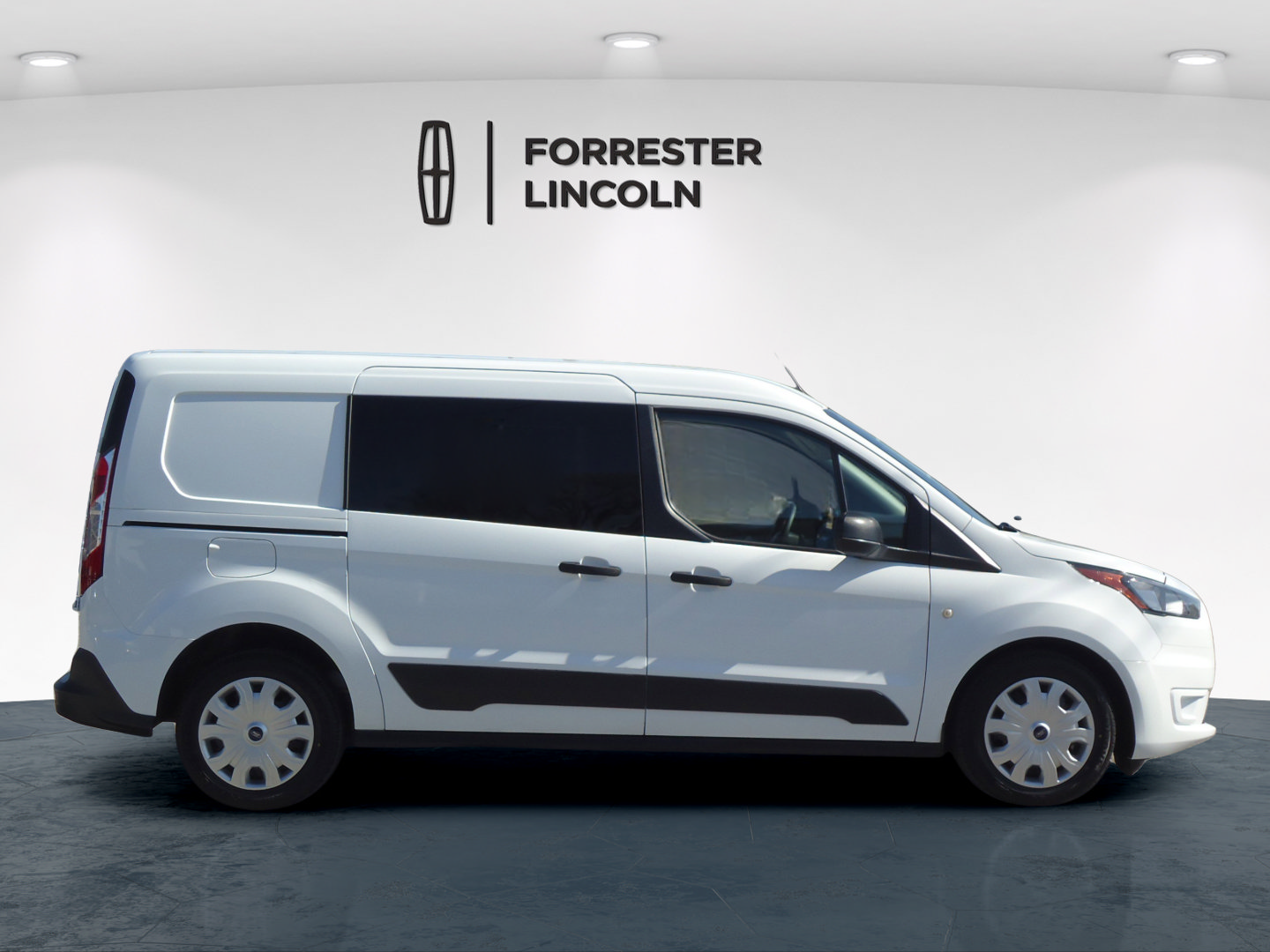 Used 2020 Ford Transit Connect XLT FWD image 2