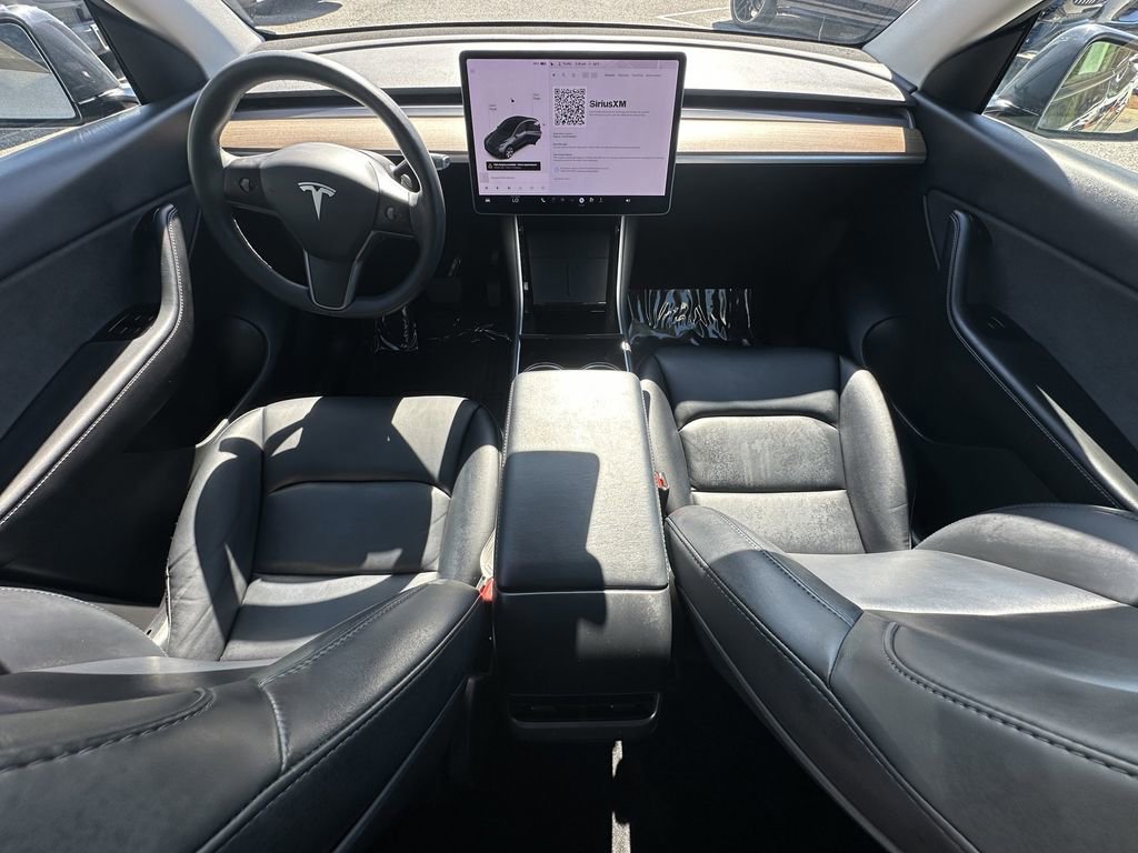 Used 2021 Tesla Model Y Long Range image 25