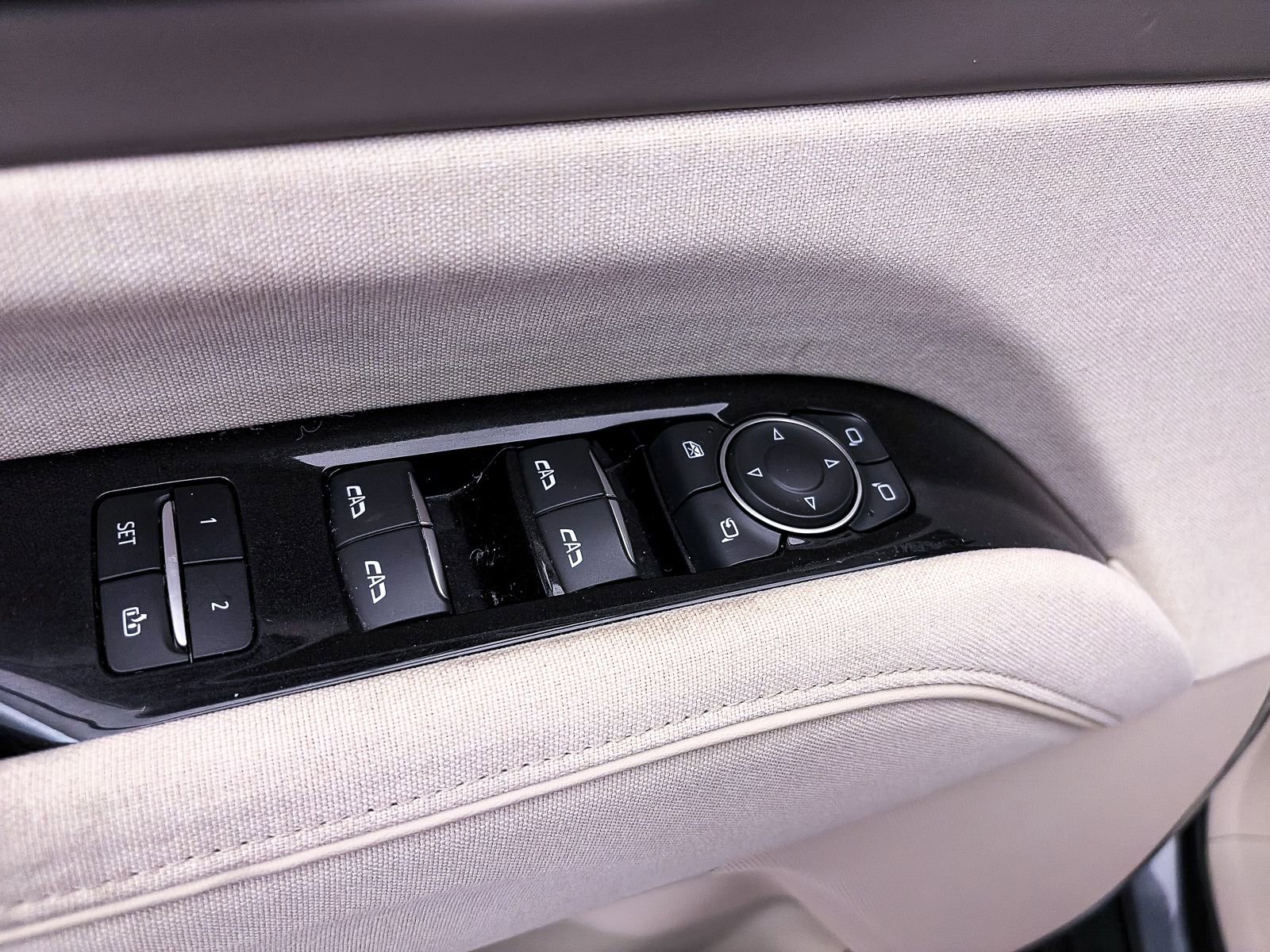 Used 2022 Cadillac Escalade Sport Platinum w/ Heavy-Duty Trailer Package AWD/4WD image 21