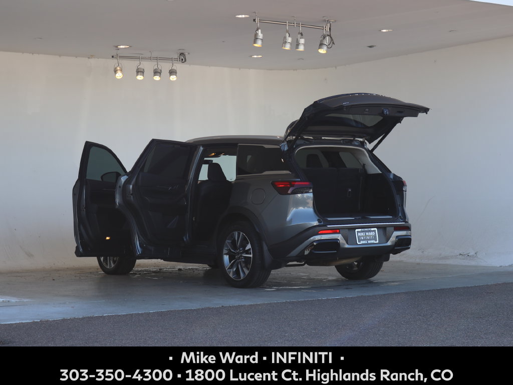Used 2023 INFINITI QX60 Luxe w/ Performance Audio Package AWD/4WD image 4