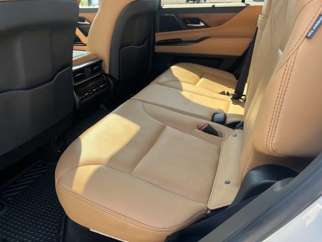 Used 2025 Lexus LX 600 4WD w/ Accessory Package (2T) image 20