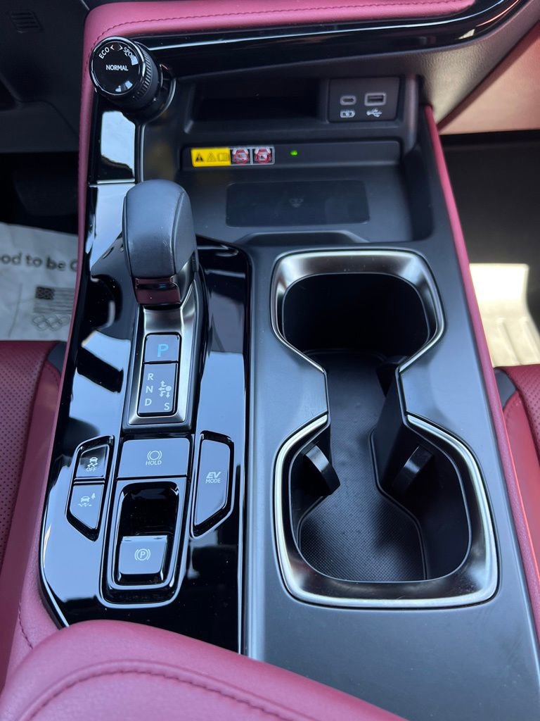Used 2024 Lexus NX 350h AWD image 27