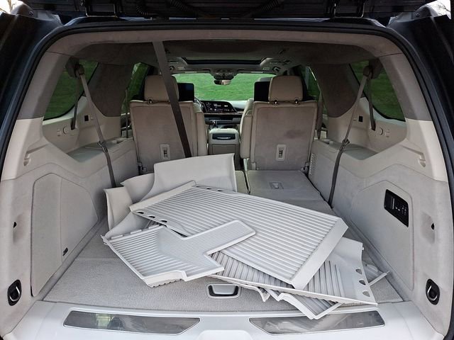 Used 2021 Cadillac Escalade ESV Premium Luxury Platinum image 31
