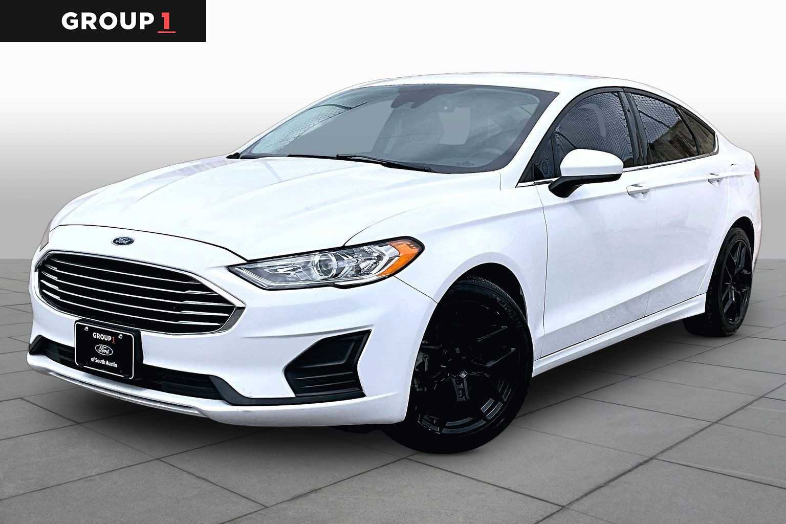 Used 2020 Ford Fusion SE image 1