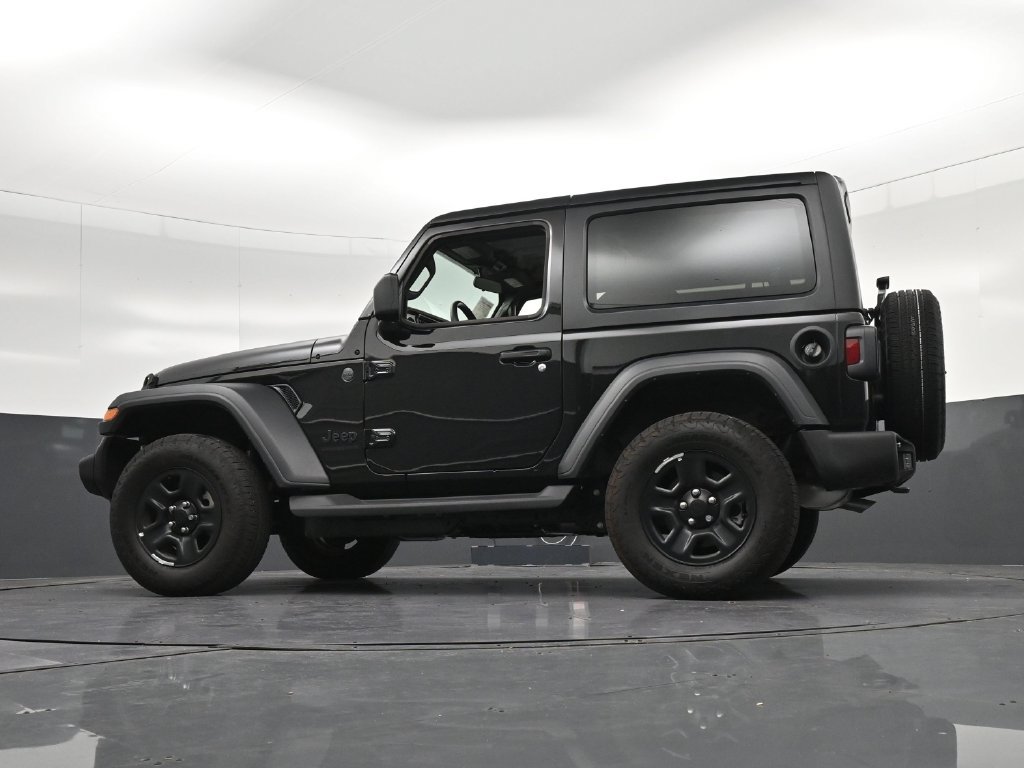 Used 2026 Jeep Wrangler Sport AWD/4WD image 23