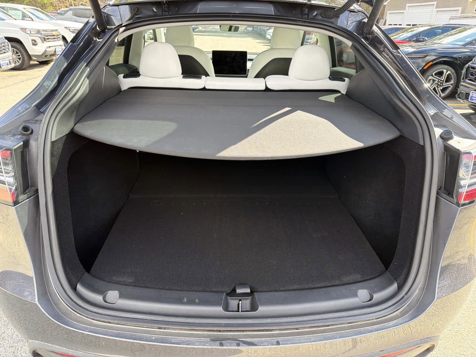 Used 2023 Tesla Model Y AWD image 6