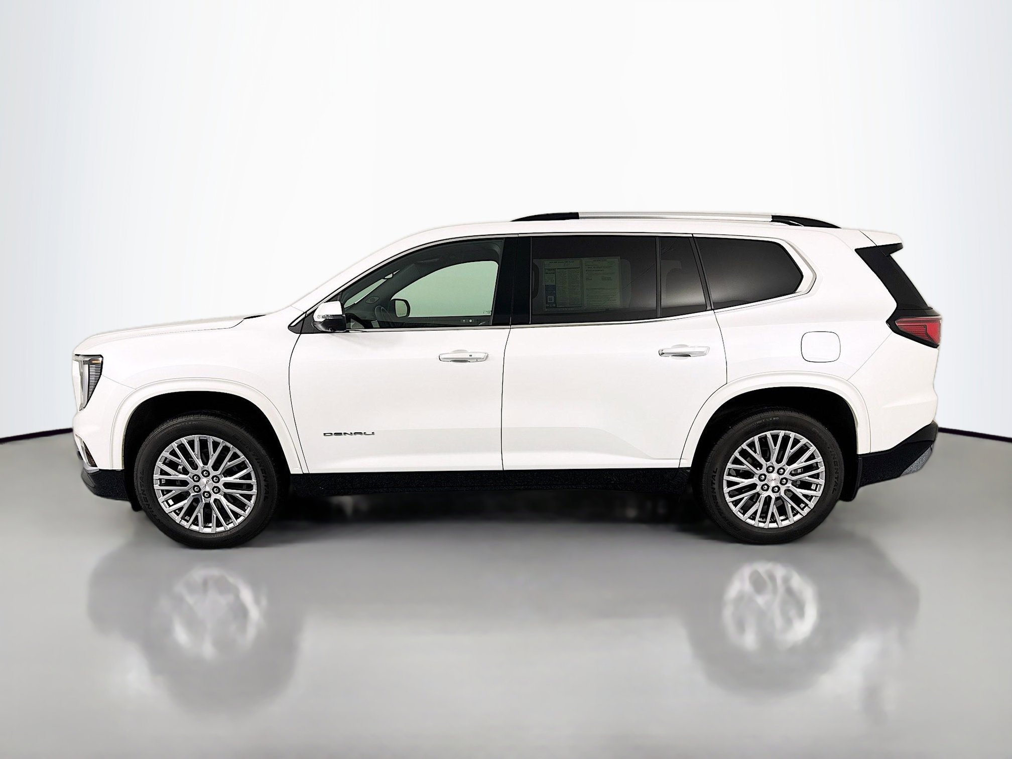 Used 2024 GMC Acadia Denali image 8