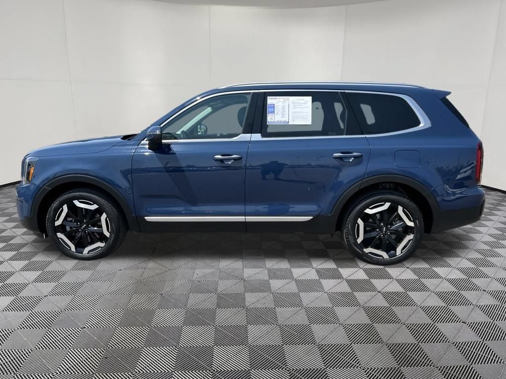 Used 2025 Kia Telluride S AWD/4WD image 4