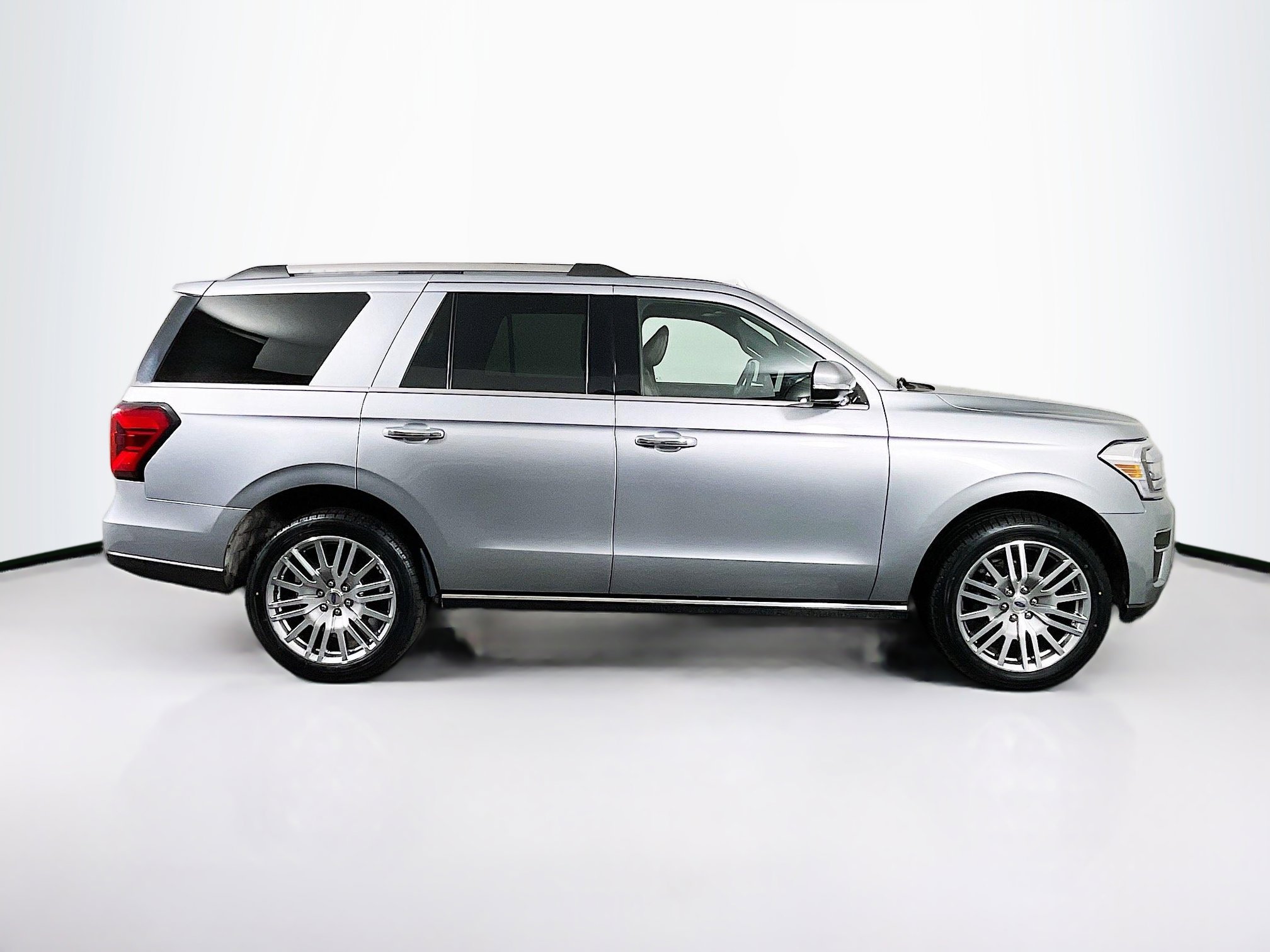 Used 2024 Ford Expedition Limited image 10