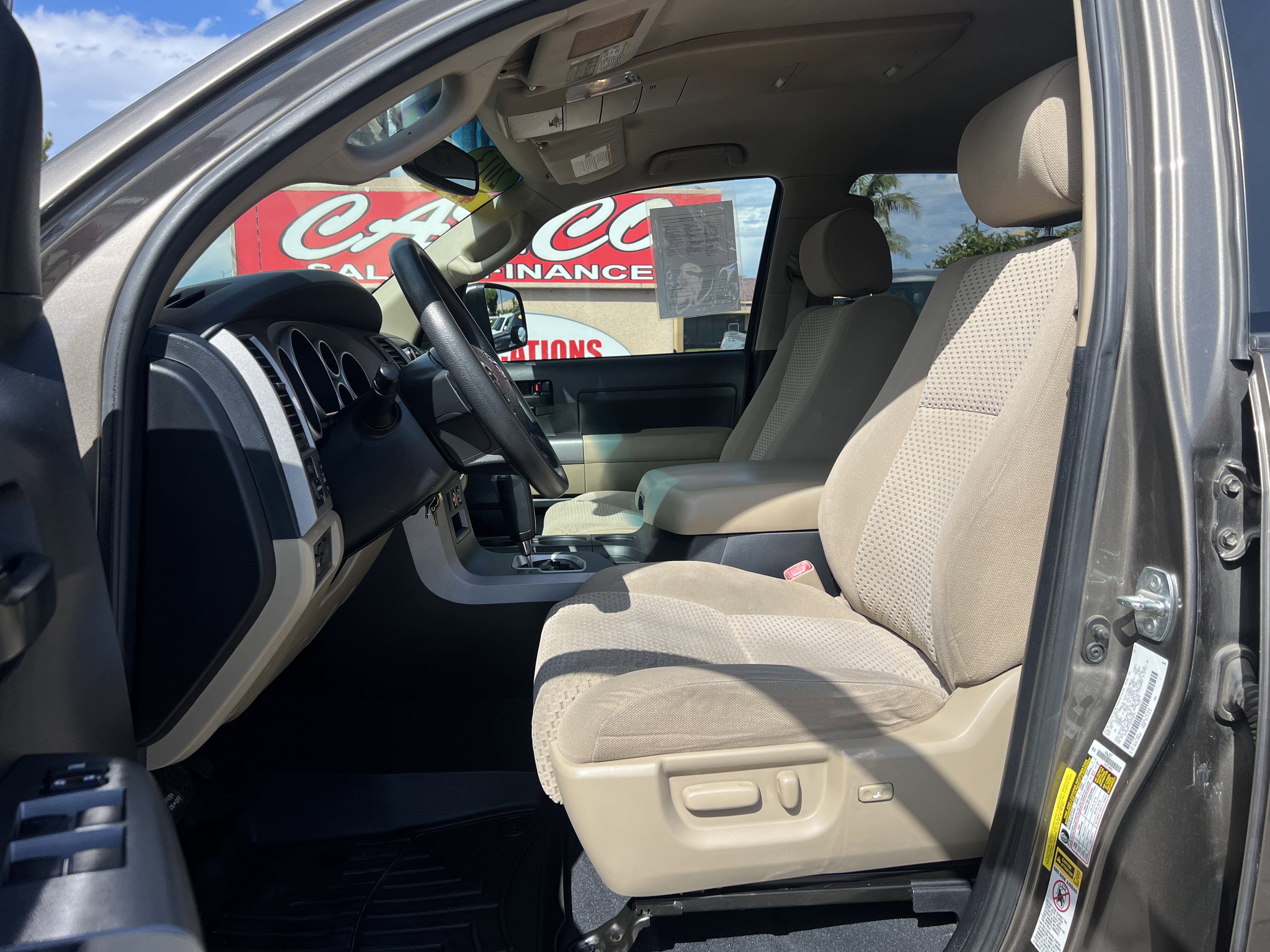 Used 2013 Toyota Tundra 4x4 CrewMax w/ SR5 Pkg image 20