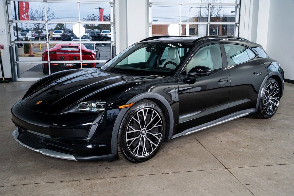 Used 2024 Porsche Taycan 4S w/ Premium Package image 11