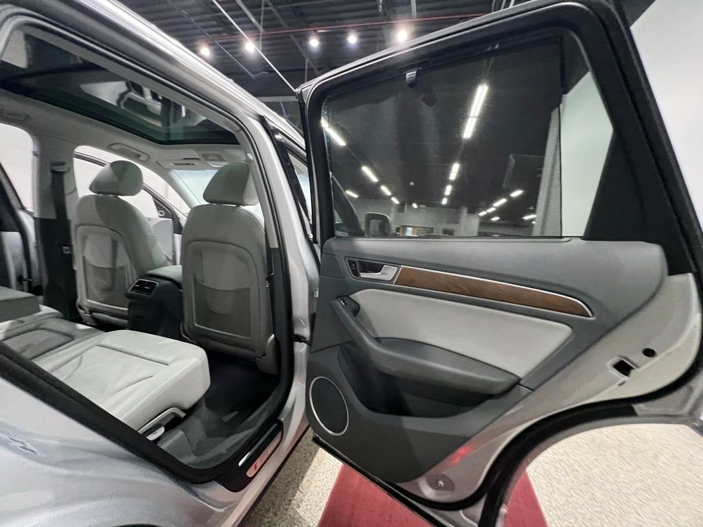 Used 2013 Audi Q5 3.0T Prestige image 31