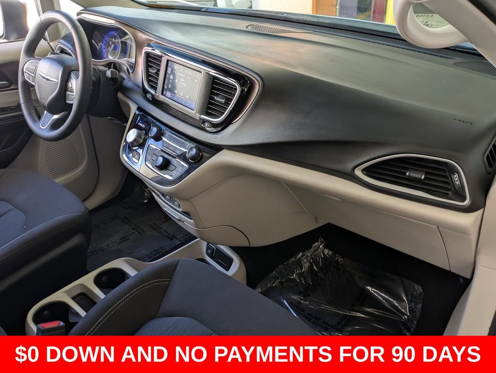 Used 2024 Chrysler Voyager LX FWD image 29