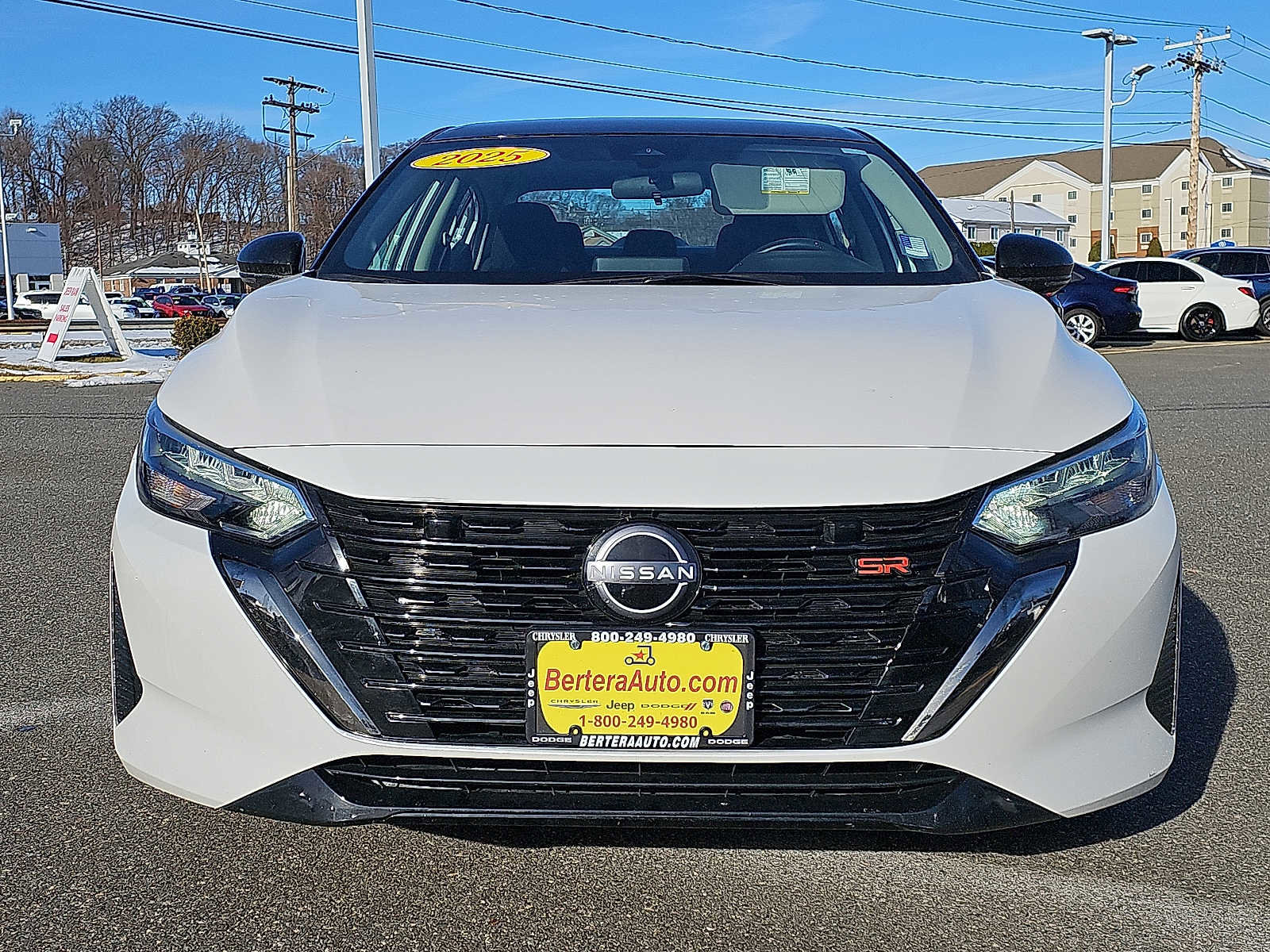 Used 2025 Nissan Sentra SR image 2