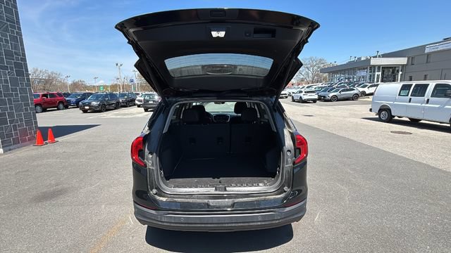 Used 2023 GMC Terrain SLE w/ Driver Convenience Package AWD/4WD image 32