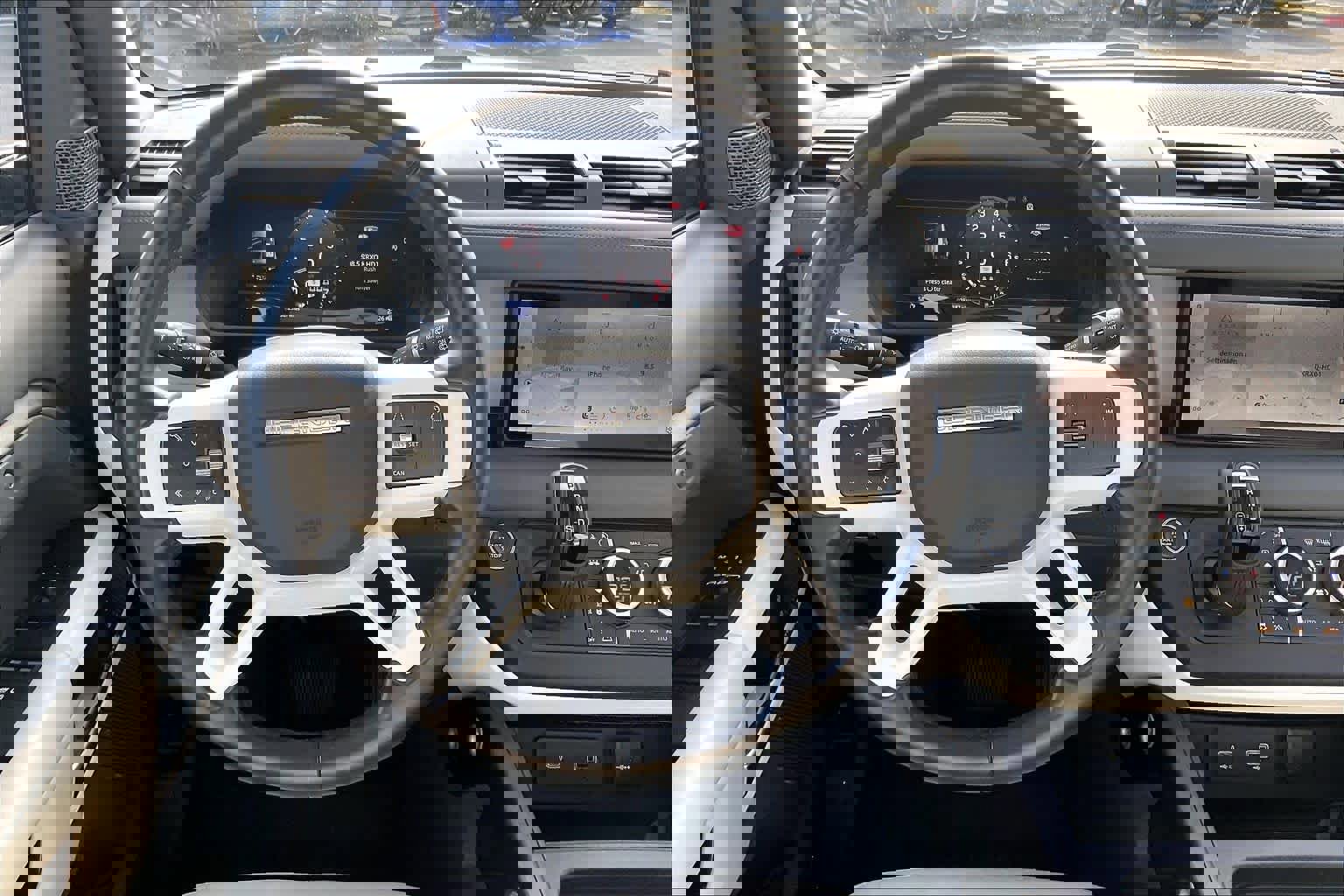 Used 2023 Land Rover Defender 110 SE image 8