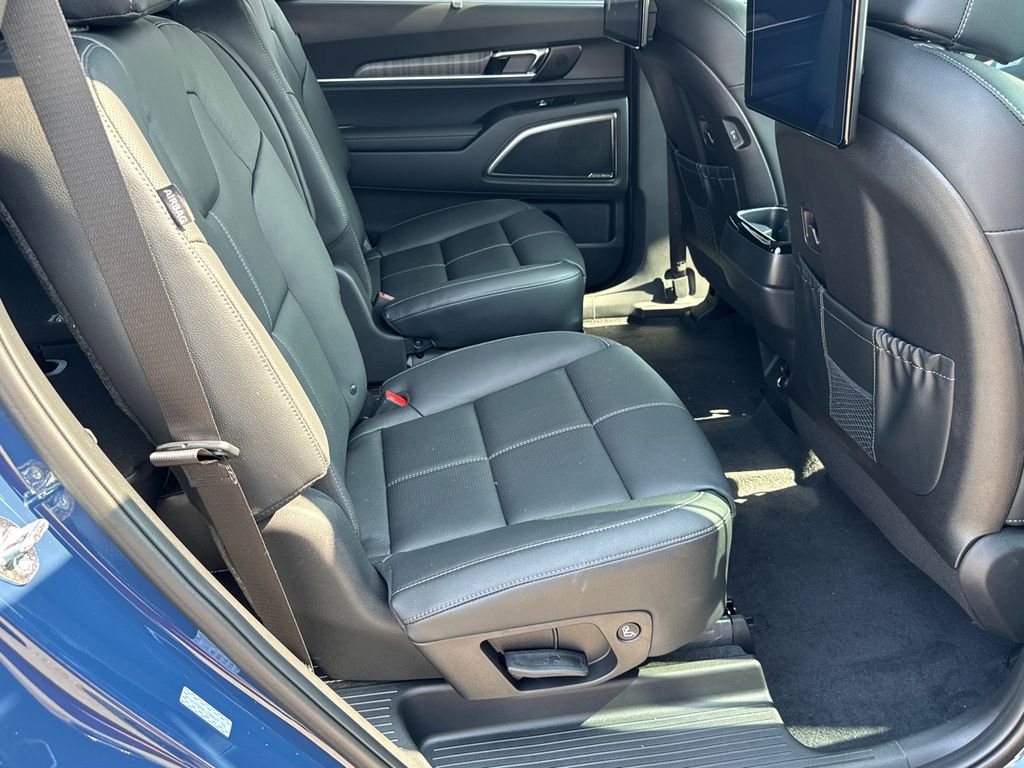 New 2025 Kia Telluride SX w/ SX Captain's Chair Package image 16