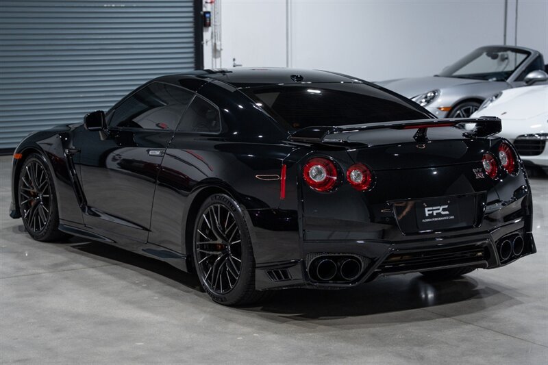 Used 2021 Nissan GT-R Premium AWD/4WD image 63