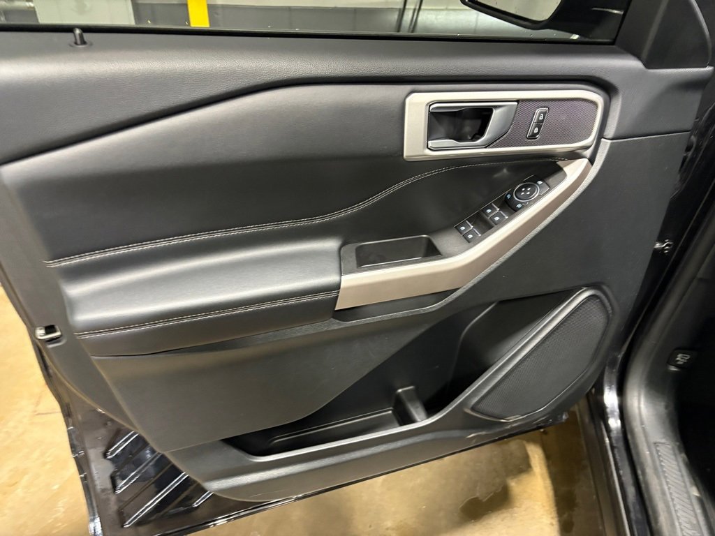 Certified 2023 Ford Explorer XLT w/ Equipment Group 202A image 18