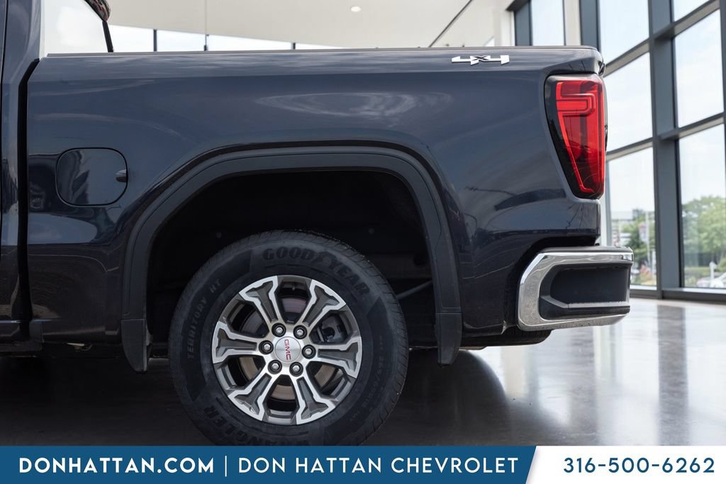 Used 2025 GMC Sierra 1500 SLT AWD/4WD image 30
