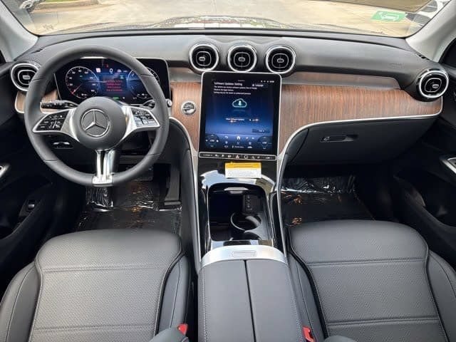 New 2025 Mercedes-Benz GLC 350e 4MATIC image 7