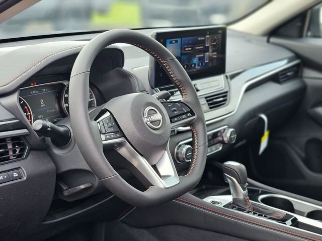 New 2025 Nissan Altima 2.5 SR w/ SR Premium Package image 9