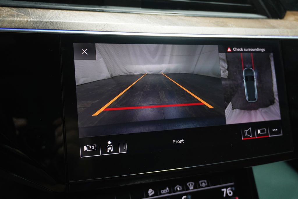 Used 2019 Audi e-tron Prestige w/ Prestige Package AWD/4WD image 27