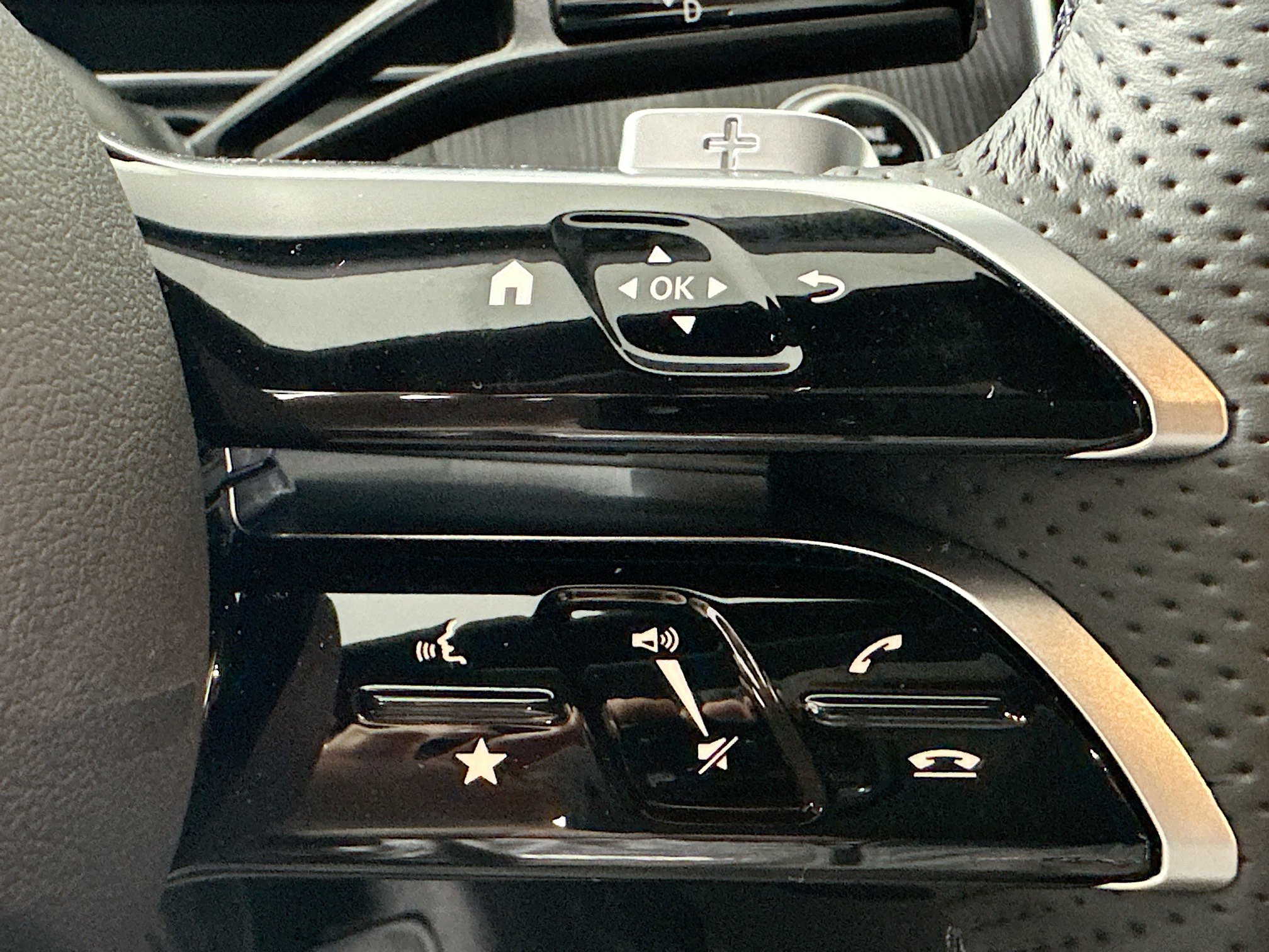 Certified 2025 Mercedes-Benz C 300 4MATIC Sedan image 13