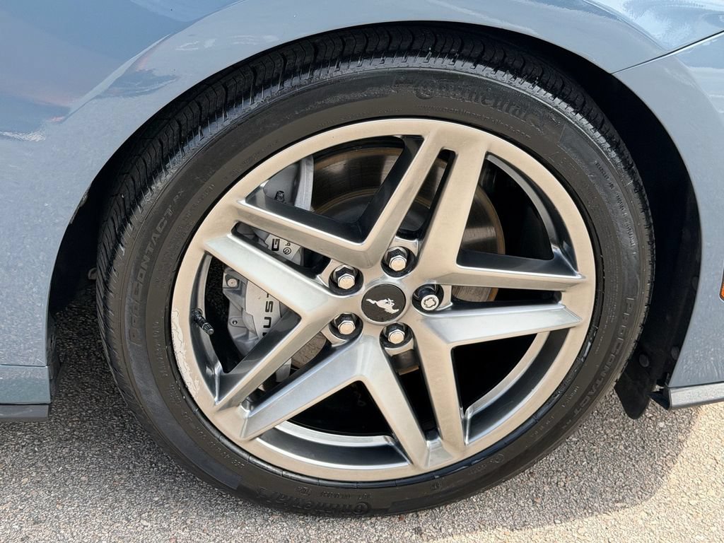 Used 2025 Ford Mustang GT Premium RWD image 17