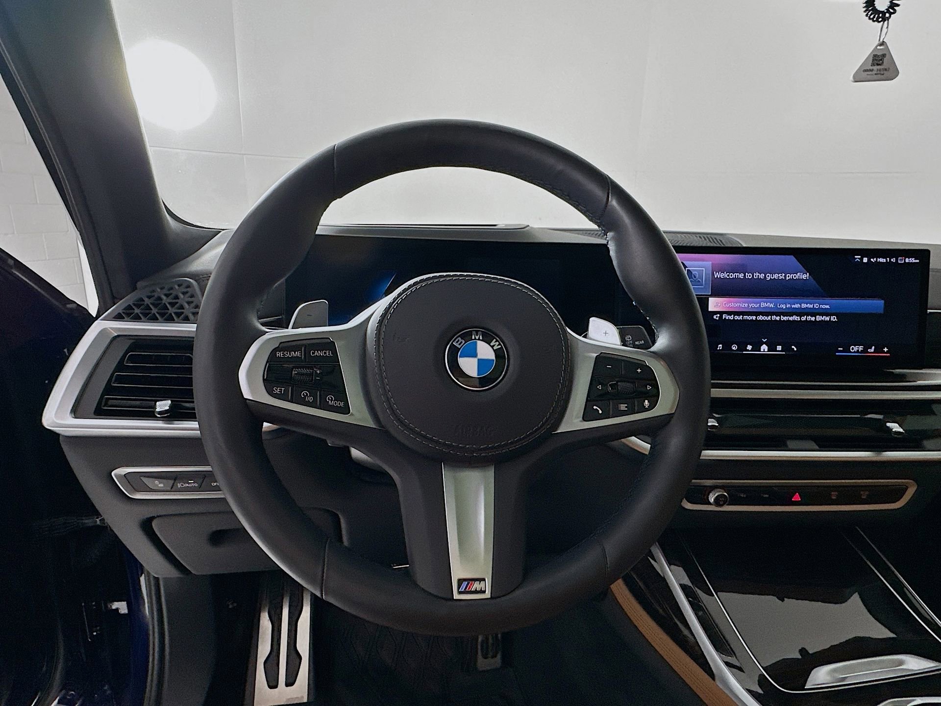 Used 2024 BMW X7 xDrive40i w/ M Sport Package image 12