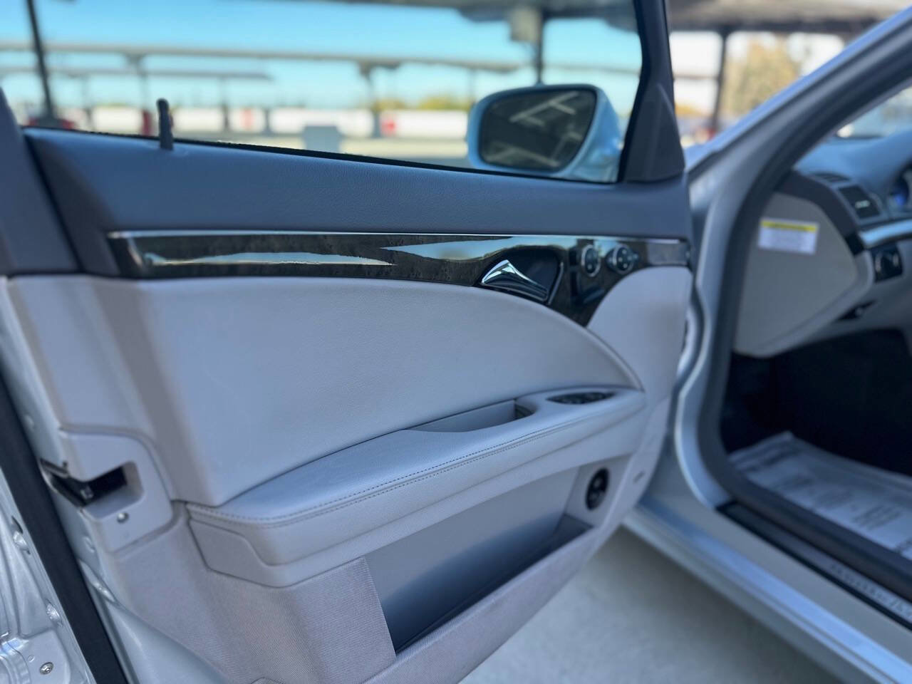 Used 2007 Mercedes-Benz E 350 Sedan image 15