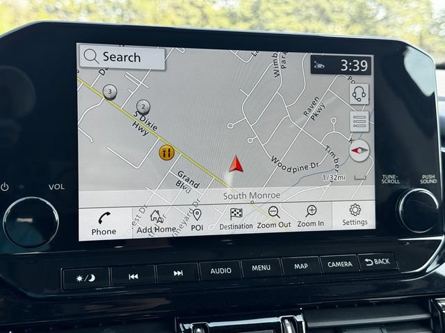 Used 2025 Nissan Pathfinder SL AWD/4WD image 33