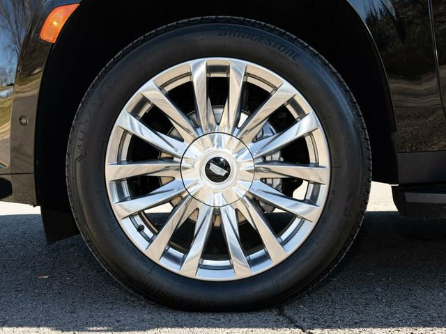 Used 2023 Cadillac Escalade ESV Premium Luxury image 87