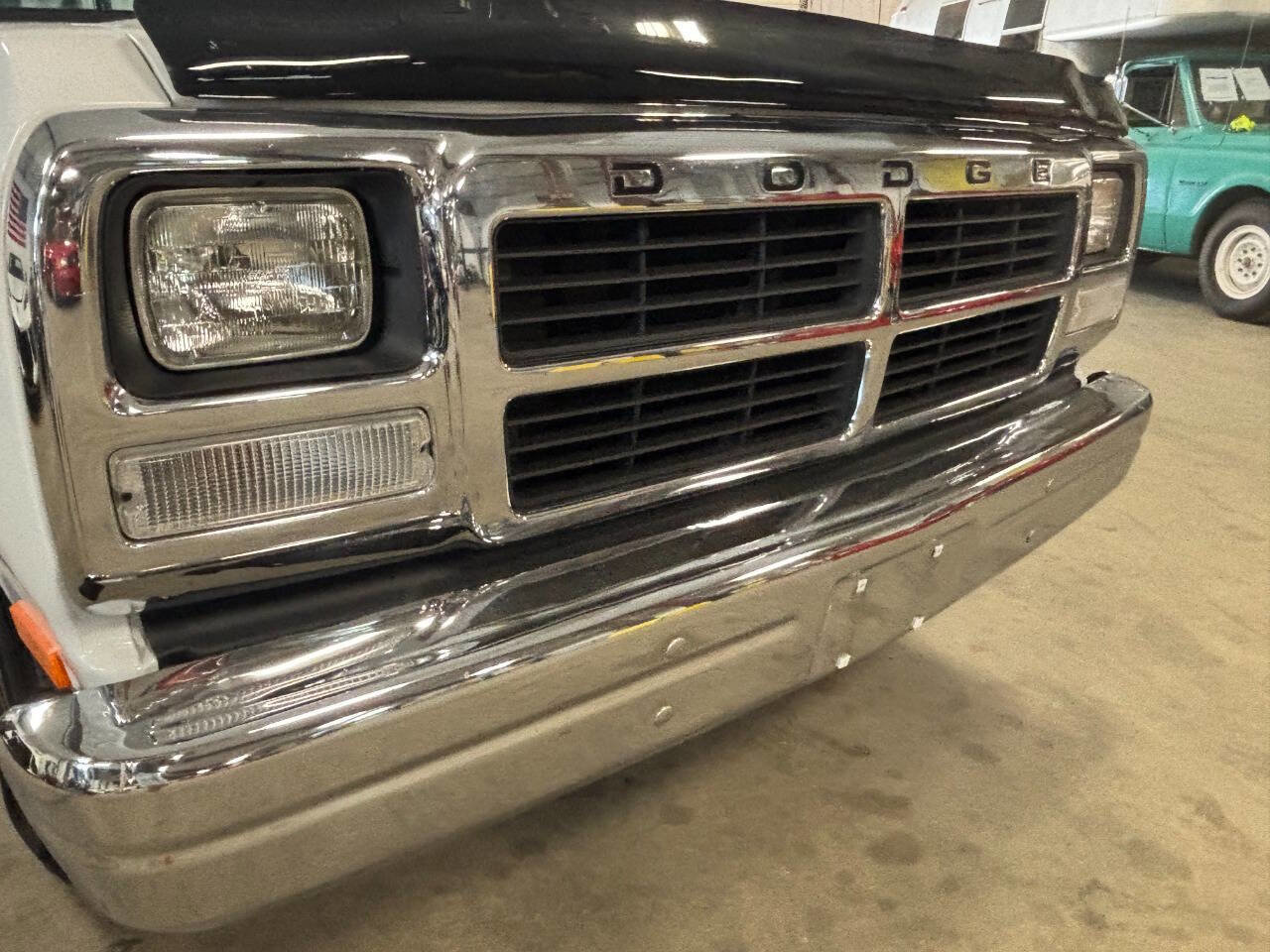 Used 1993 Dodge D/W Truck 250 RWD image 20