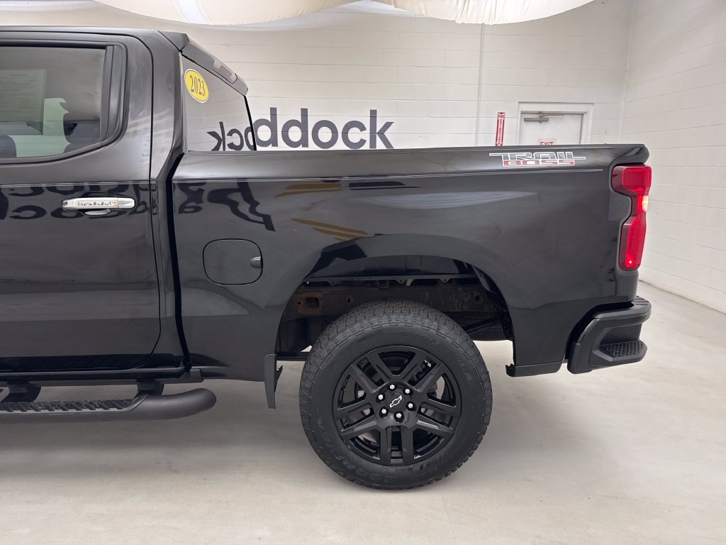 Used 2023 Chevrolet Silverado 1500 Custom Trail Boss w/ LPO, Dark Essentials Package AWD/4WD image 11