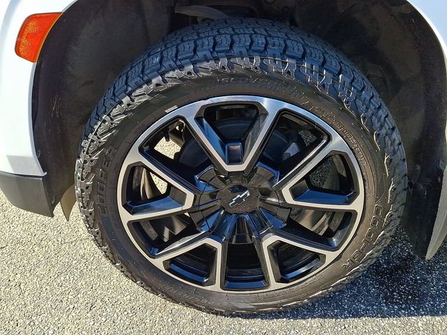 Certified 2022 Chevrolet Tahoe RST w/ Luxury Package AWD/4WD image 8