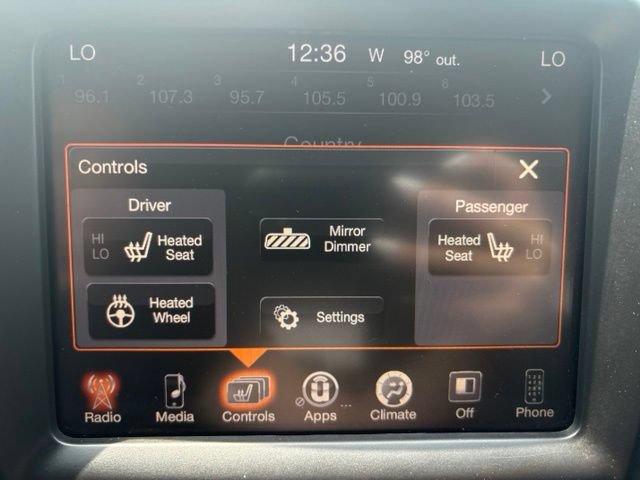 Used 2016 Jeep Cherokee Limited FWD image 26