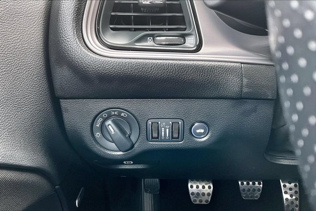 Used 2023 Dodge Challenger R/T RWD image 15