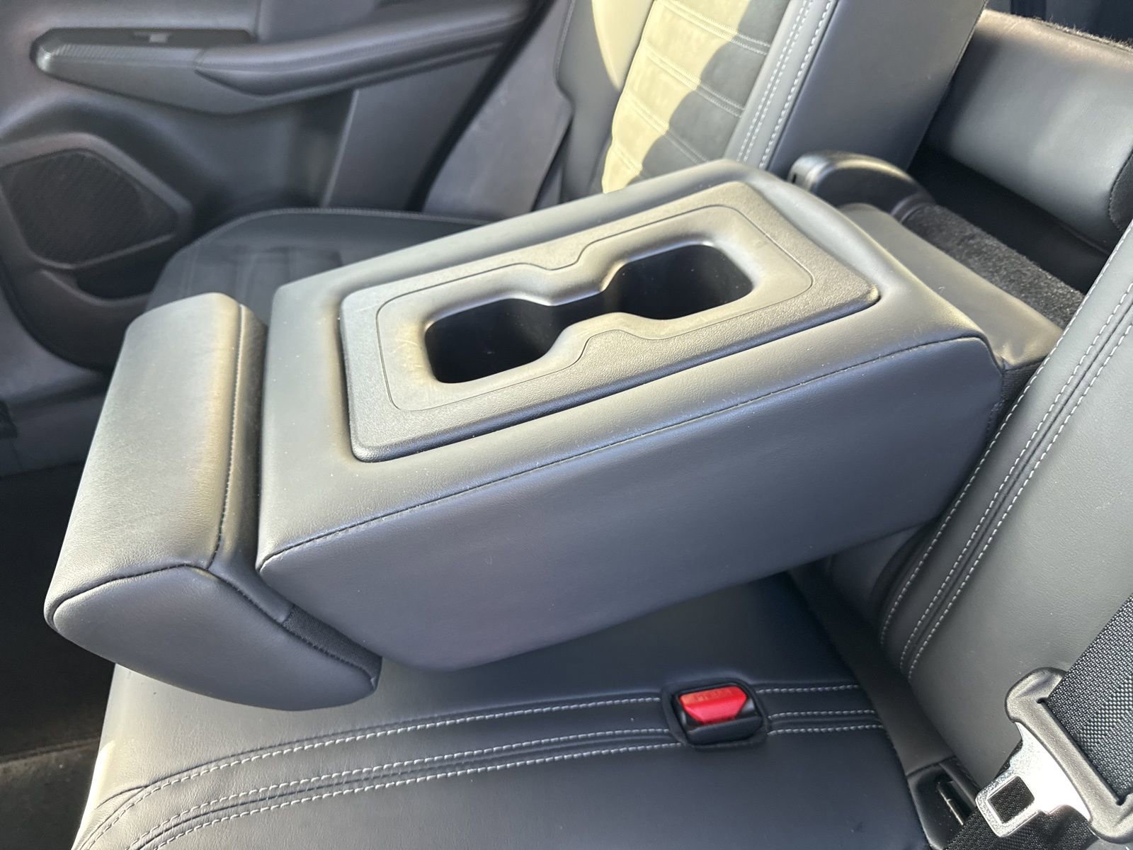 Used 2024 Mitsubishi Outlander SE Black Edition image 15