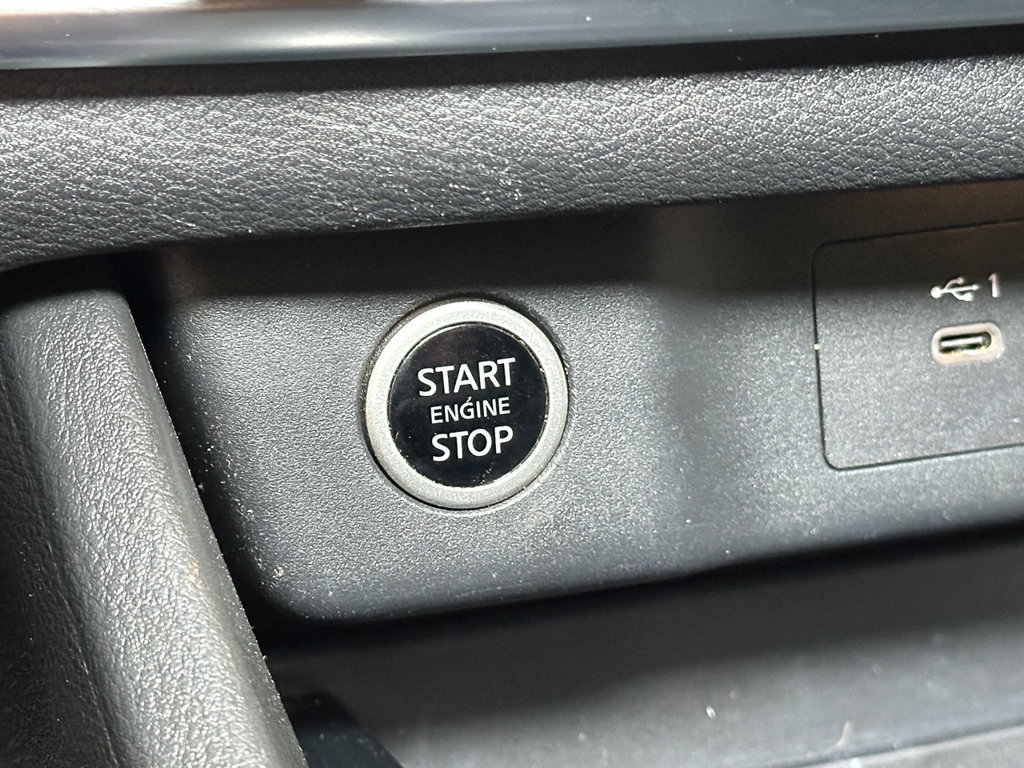 Used 2021 Nissan Rogue SV AWD/4WD image 27