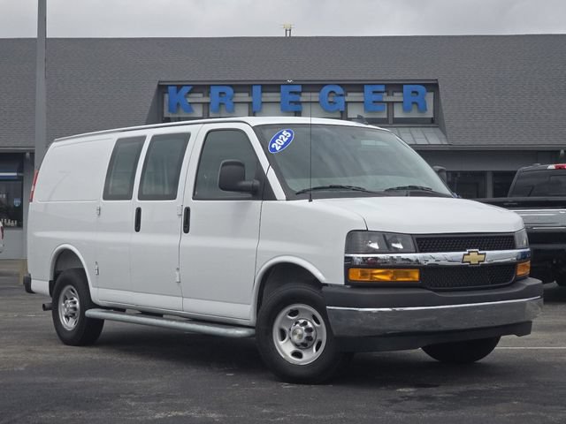 Used 2025 Chevrolet Express 2500 w/ Driver Convenience Package RWD image 2