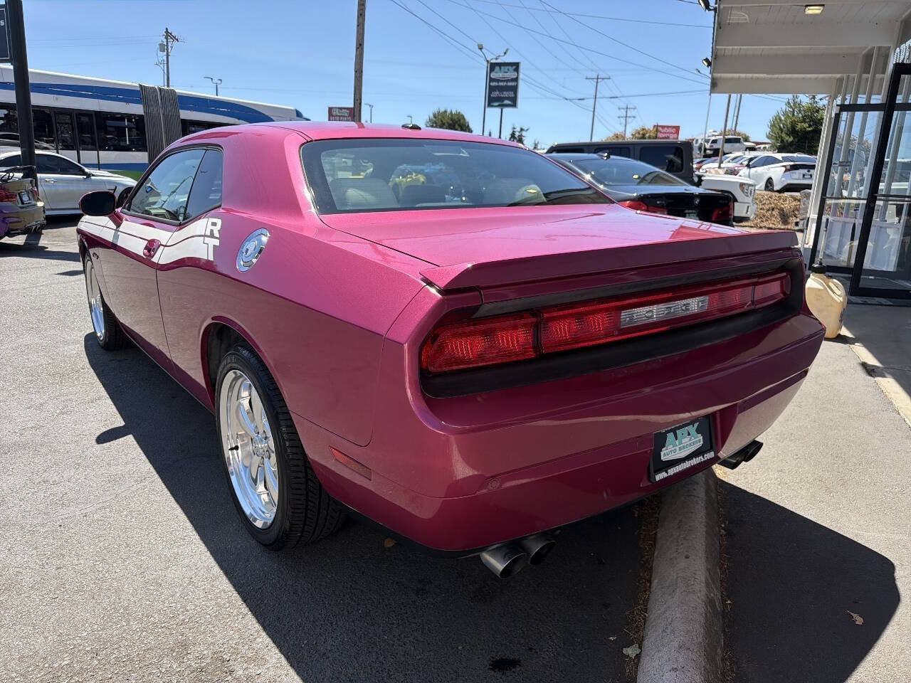Used 2010 Dodge Challenger R/T RWD image 4
