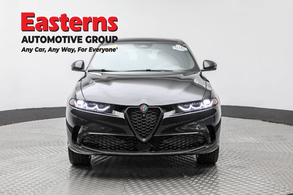 Used 2024 Alfa Romeo Tonale Veloce AWD/4WD image 2