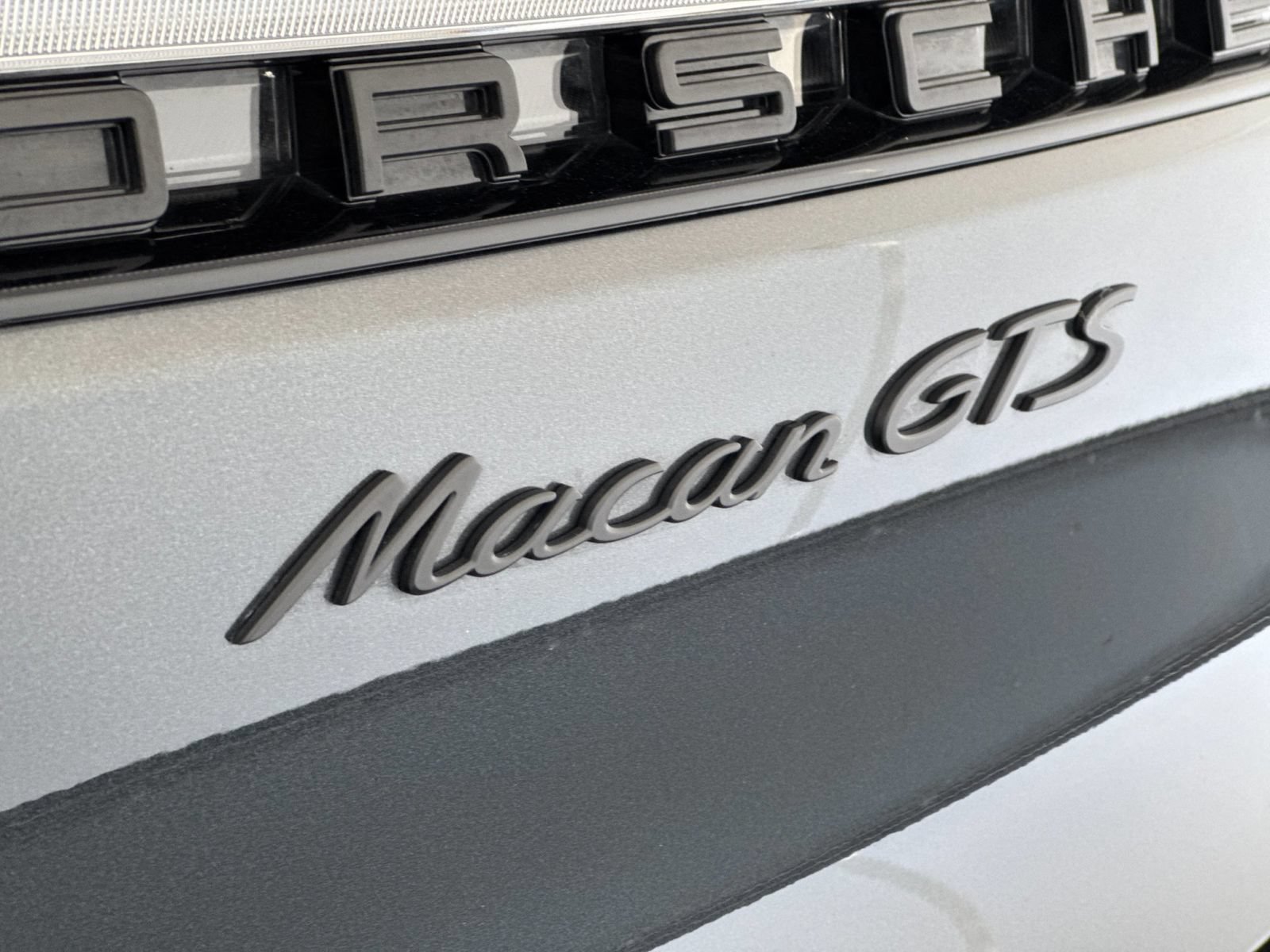 Certified 2024 Porsche Macan GTS AWD/4WD image 34