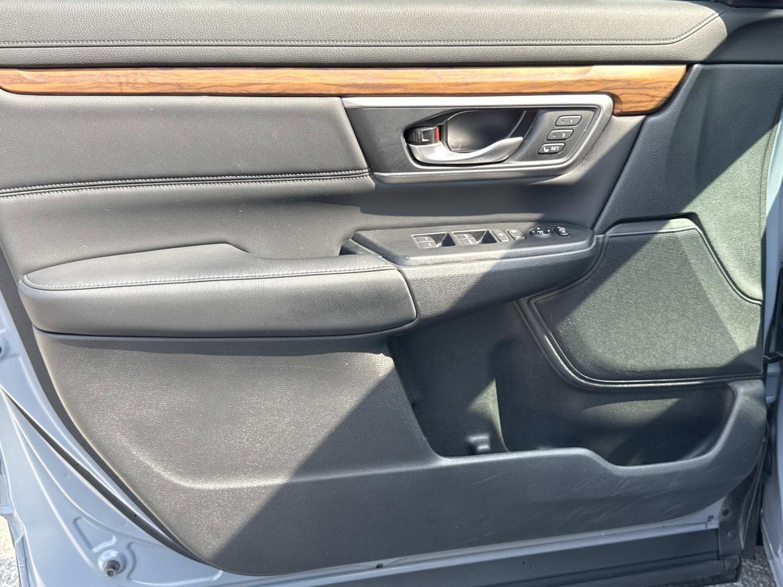 Used 2021 Honda CR-V Touring image 17