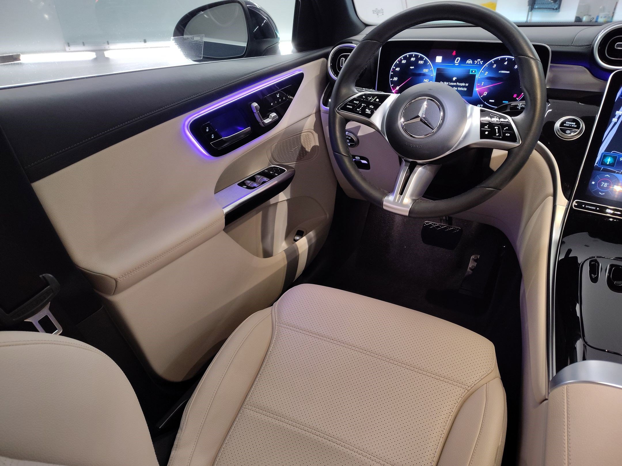 Used 2024 Mercedes-Benz GLC 300 4MATIC image 27